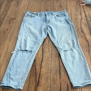 Ralph Lauren Men's Light Blue Relaxed Jeans